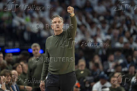 NBA: Playoffs-Golden State Warriors at Minnesota Timberwolves