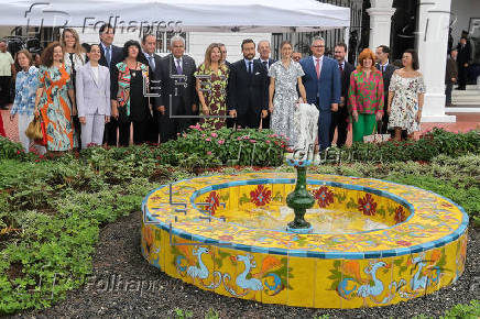 España dona a Panamá una fuente de agua de estilo sevillano para su palacio presidencial