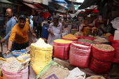 Surging food prices and rising inflation are reshaping Pakistani grocery markets