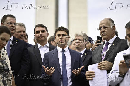 Coletiva oposição contra prisão Bolsonaro