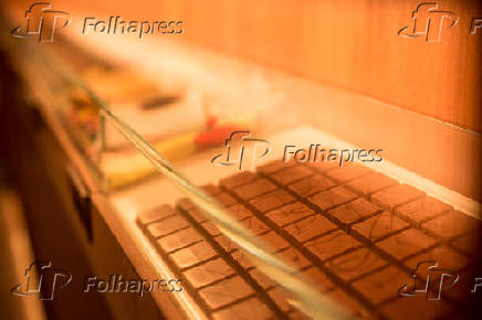 Placas de chocolate da loja Dengo do Shopping JK Iguatemi, em São Paulo