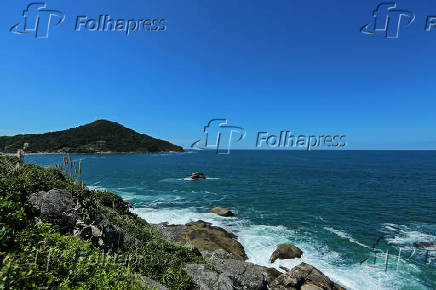 Vista da Praia de 4 Ilhas, em Bombinhas (SC)