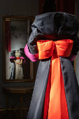 Grandes de la alta costura del siglo XX, como Saint Laurent y Cardin, brillan en Florencia