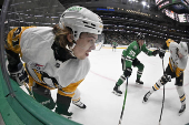 NHL: Pittsburgh Penguins at Dallas Stars