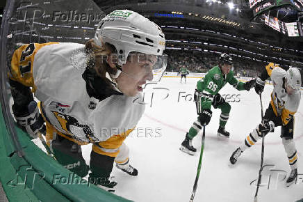 NHL: Pittsburgh Penguins at Dallas Stars