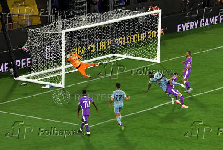 FIFA Club World Cup - Group G - Al Ain v Juventus
