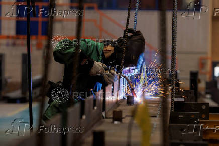 Walters Group welder works in Hamilton