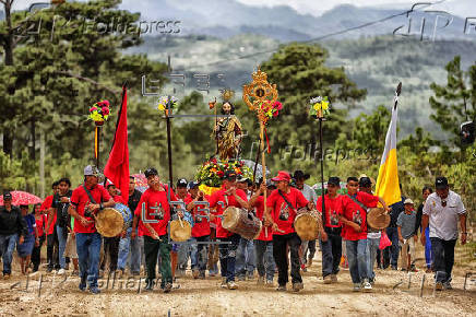Lencas de Honduras celebran el Guancasco para fortalecer la paz