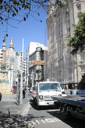 Guinchos fazem protesto no Centro de SP