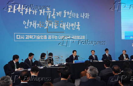 South Korea's President Lee attends debate on nurturing scientists, engineers