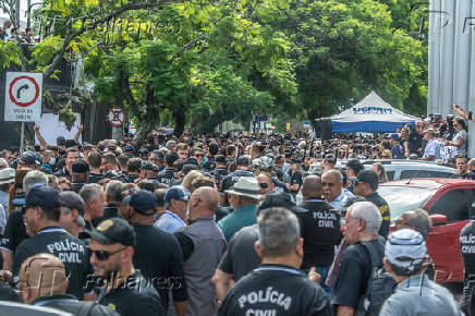 Protesto de policiais civis em Porto Alegre (RS)
