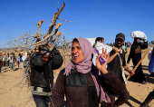 Visual story on the ordeal Gazans endure to get food under new aid distribution programme in Khan Younis