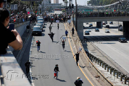Protest following multiple detentions in downtown Los Angeles