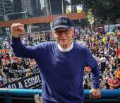 Manifestação Contra Escala 6X1 na Av. Paulista em São Paulo