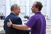 Russian president holds meeting of Russia-Land of Opportunity supervisory board