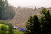 Birch Glacier causes avalances near Blatten