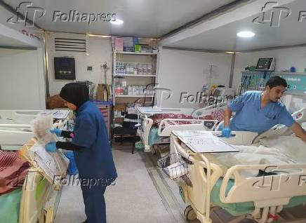 Dias movimentados no hospital de campanha de Saraya, na cidade de Gaza.