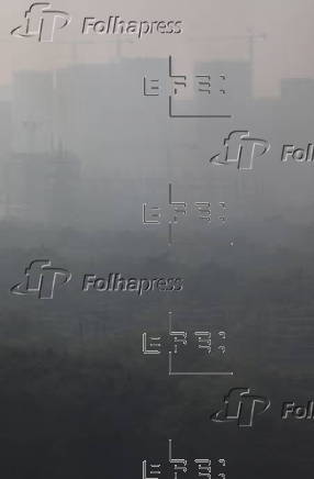Smog engulfs New Delhi as air quality sinks to ?very poor? levels