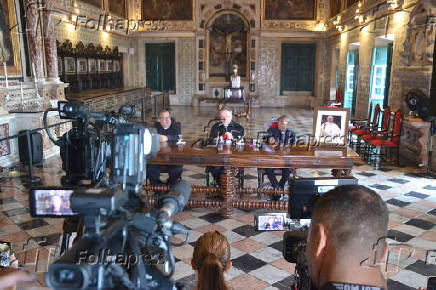 Morte Papa Francisco - Coletiva de imprensa Catedral Basílica do Santíssimo Salvador