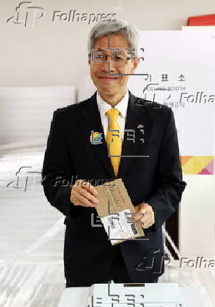 Early voting for South Korean presidential election
