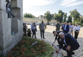 Israel's Foreign Minister Gideon Sa'ar visits Kyiv