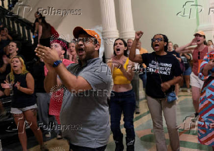 Democratic lawmakers in Texas in redistricting battle