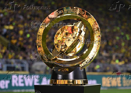 Bundesliga - Borussia Dortmund v Borussia Moenchengladbach