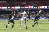Partida entre são paulo e ponte preta pelo campeonato paulista