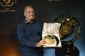Tour da taça da Copa do Mundo de Clubes Fifa no Museu do Flamengo.