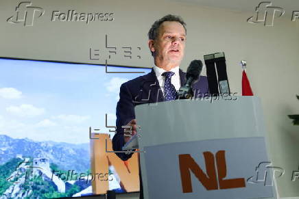 Dutch Foreign Minister Caspar Veldkamp holds press conference in Beijing