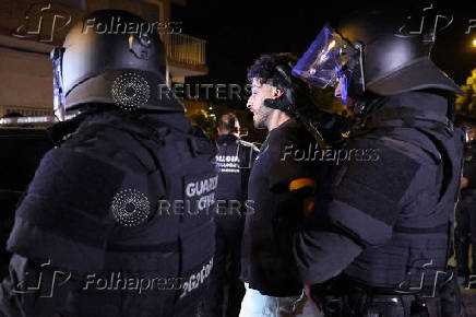 Anti-migrant unrest following an attack on elderly man by unknown assailants, in Torre Pacheco