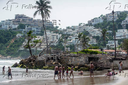Hoteleros en sur de México, con esperanza, buscan reactivar el turismo tras huracanes