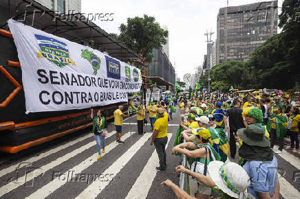 Protesto na av. Paulista contra indicação de Flavio Dino ao STF
