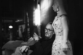 O editor Luiz Schwarcz em sua casa