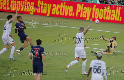 FIFA Club World Cup - Group B - Paris St Germain v Botafogo