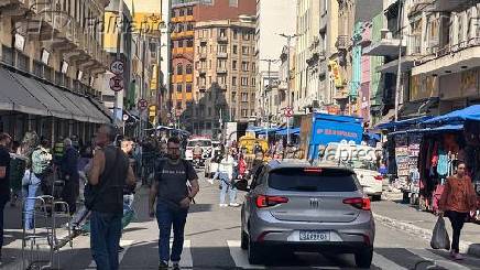 Rua 25 de março na polêmica mundial do trump