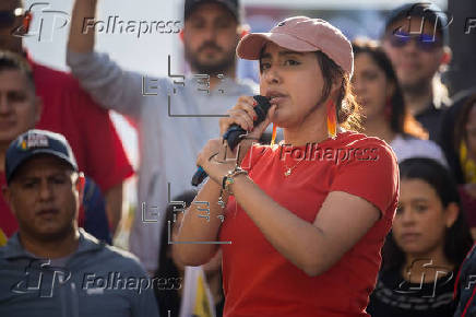 Chavistas marchan en Venezuela en respaldo a Maduro ante 