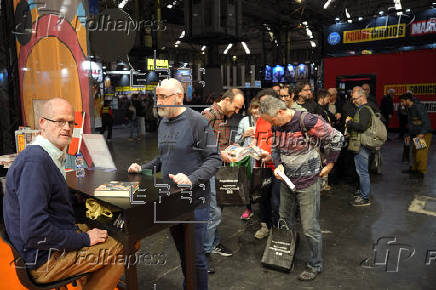 Ware mueve colas de fans en Barcelona: