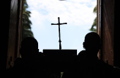 Cruz da primeira missa no Brasil chega a SP para peregrinação