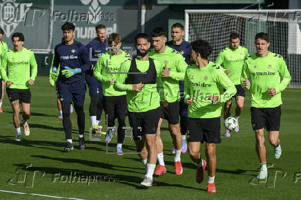 Entrenamiento del Betis previo al encuentro de vuelta ante el Jagiellonia polaco en la Liga Conferencia