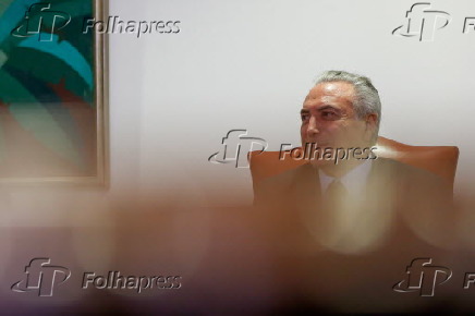 Michel Temer em reunião com ministros para definir meta fiscal