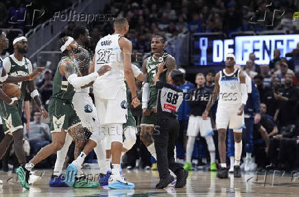 NBA: Minnesota Timberwolves at Milwaukee Bucks