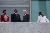 Lula durante encontro com o presidente de Angola, João Lourenço