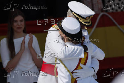 Los reyes y la infanta Sofía asisten a la entrega de reales despachos a los nuevos oficiales en la Academia Naval de Marín