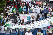 Salvadoreños exigen la derogación de ley de minería en el Día Mundial del Medio Ambiente