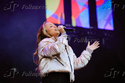Cantora Bruna Karla participou do evento Marcha para Jesus.