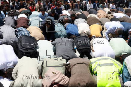 Yemenis perform Istisqa rain prayer due to drought