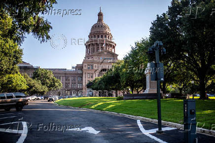 Redistricting battle between Republican and Democratic state lawmakers