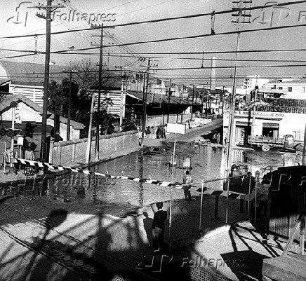 A rua Carijós, no bairro da Água