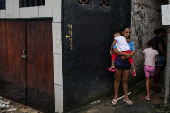 Velório de Ryan, 4, tem cerco policial e protesto em Santos (SP)